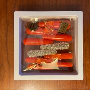 𝐂𝐔𝐒𝐓𝐎𝐌 𝐏𝐑𝐄𝐒𝐒 𝐎𝐍𝐒 𝐇𝐀𝐍𝐃 𝐂𝐑𝐀𝐅𝐓𝐄𝐃 𝐁𝐘 𝐌𝐄